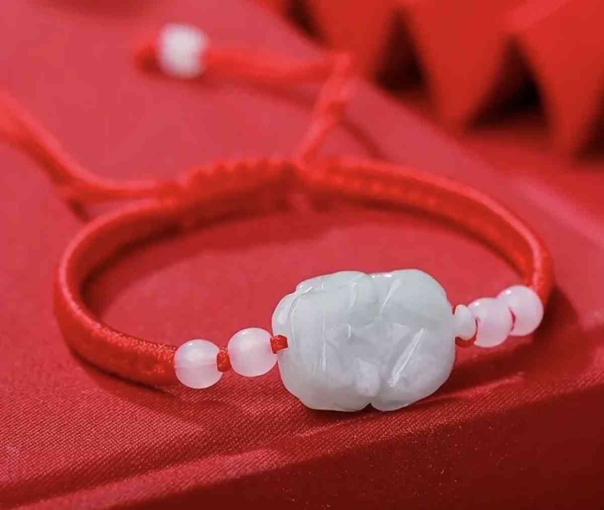 red string jade jadeite pi Xiu dragon