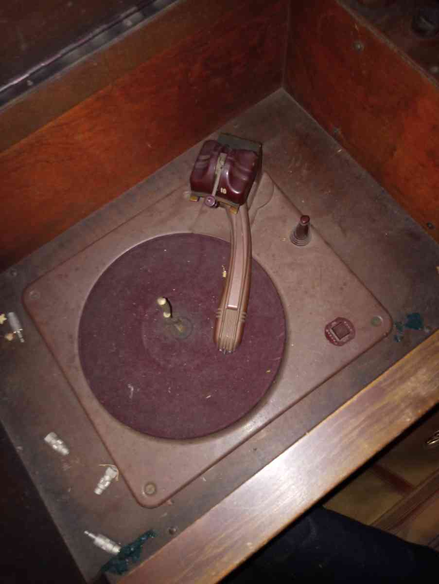 record player AM radio