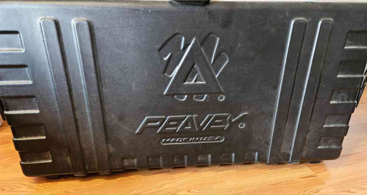 Peavey SRC 4034 34 Channel Stereo Mixing Console with Case