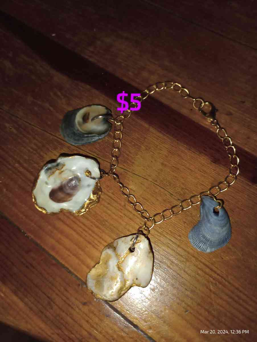 seashell jewlery and key chains