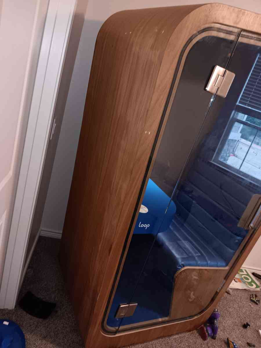 Loop Privacy Booth