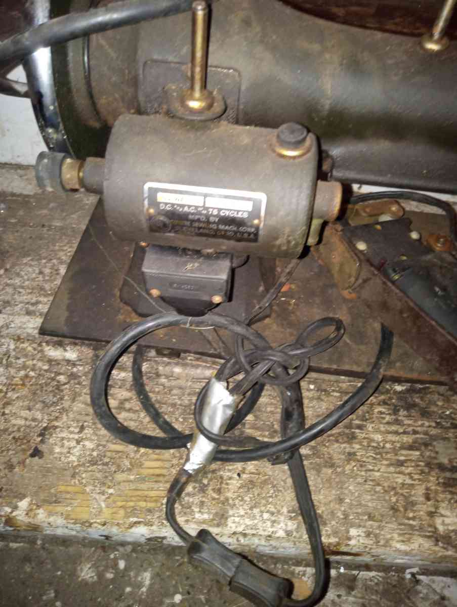 white sewing machine