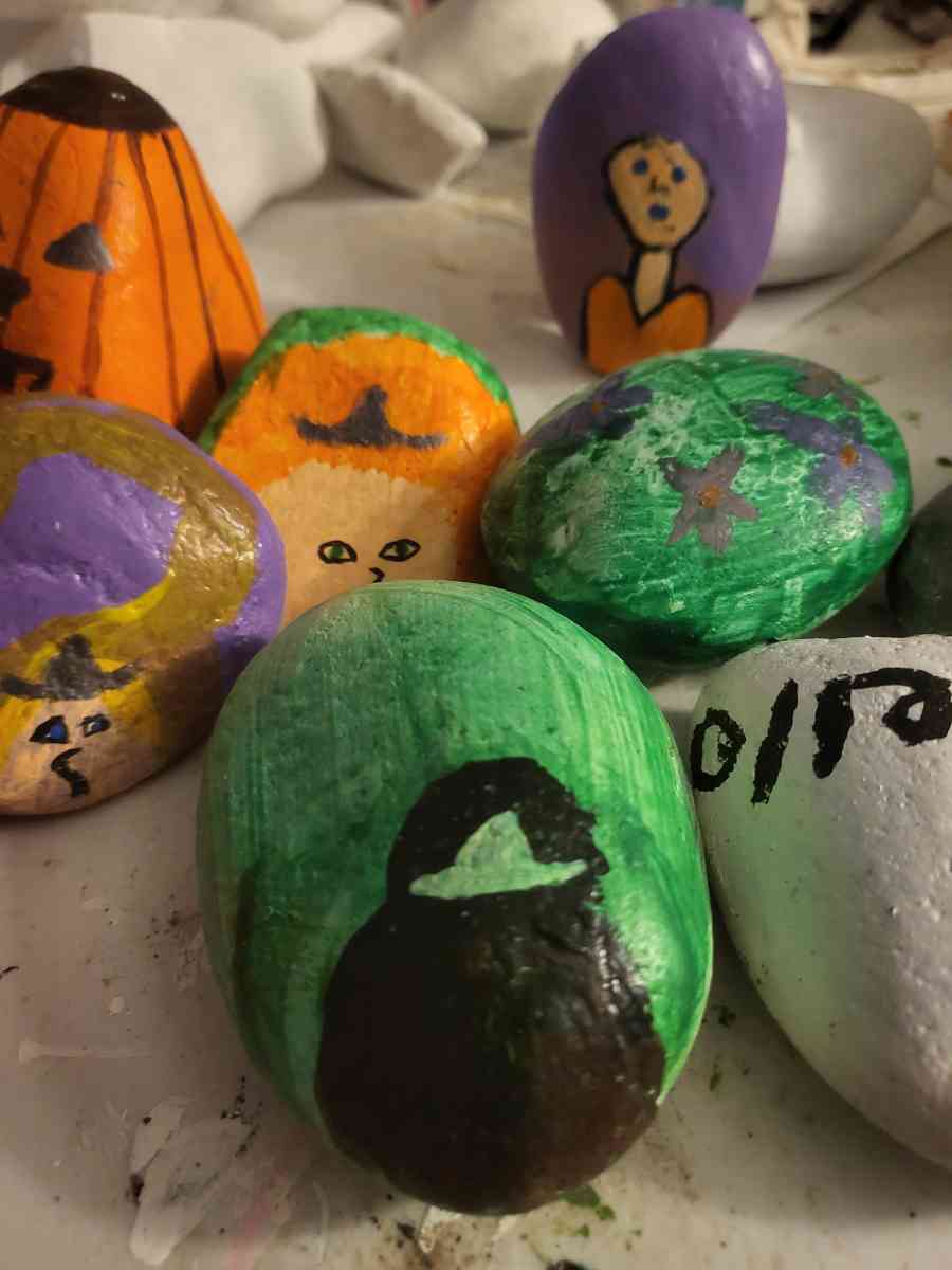 hand painted rocks