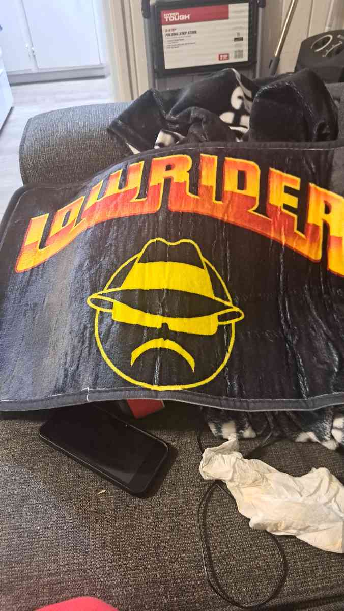 small Lowrider rug  5