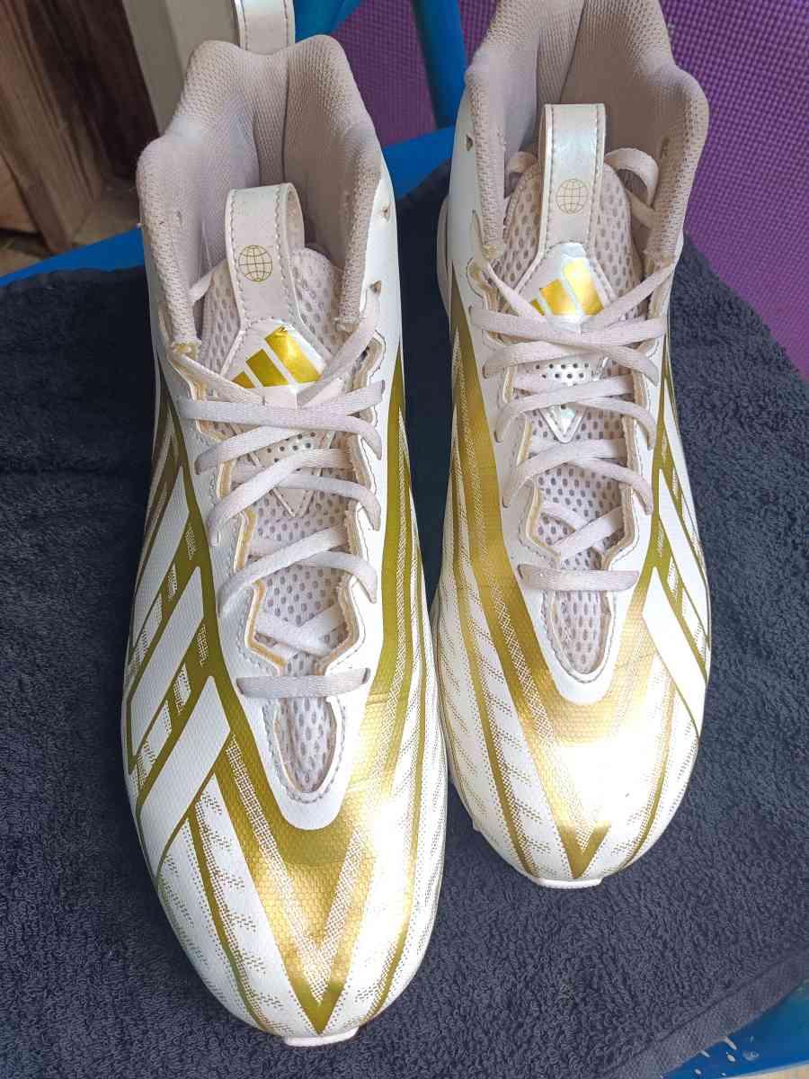 FOOTBALL CLEATS FREAK BOUNCE