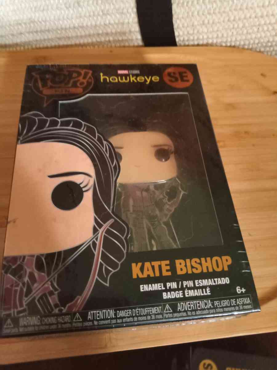 collectible Star war pins