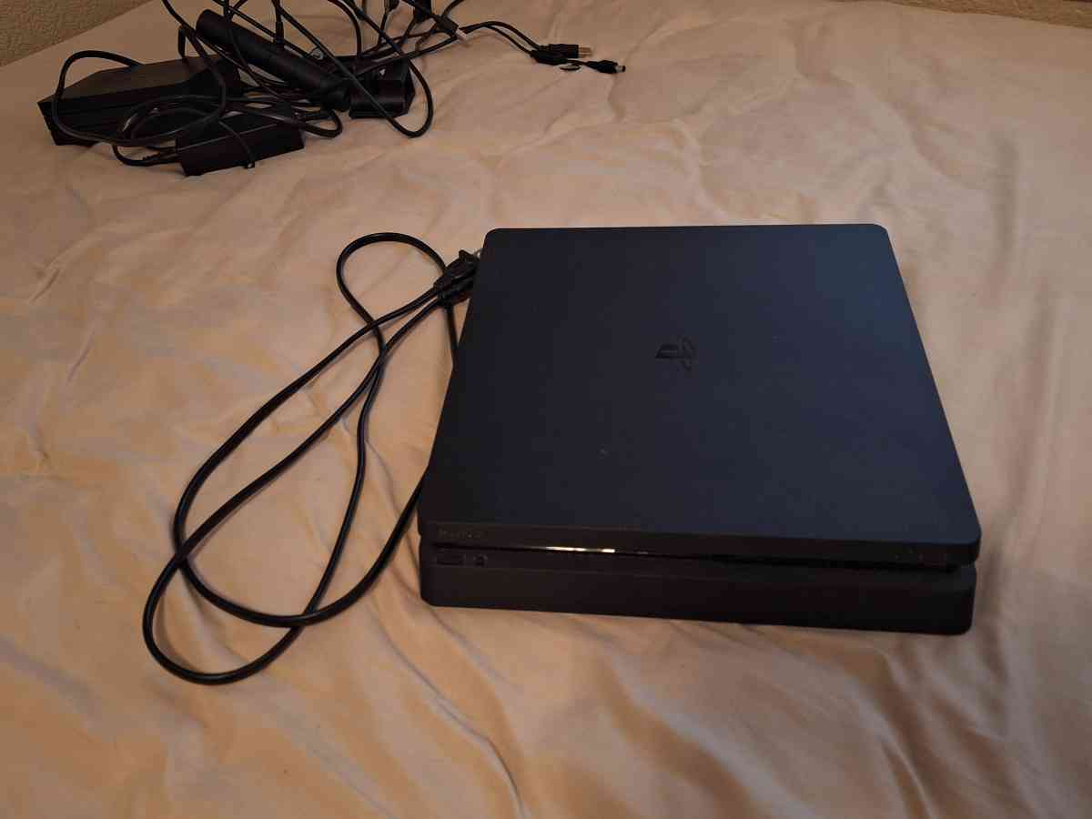 PS4 with 2 controllers