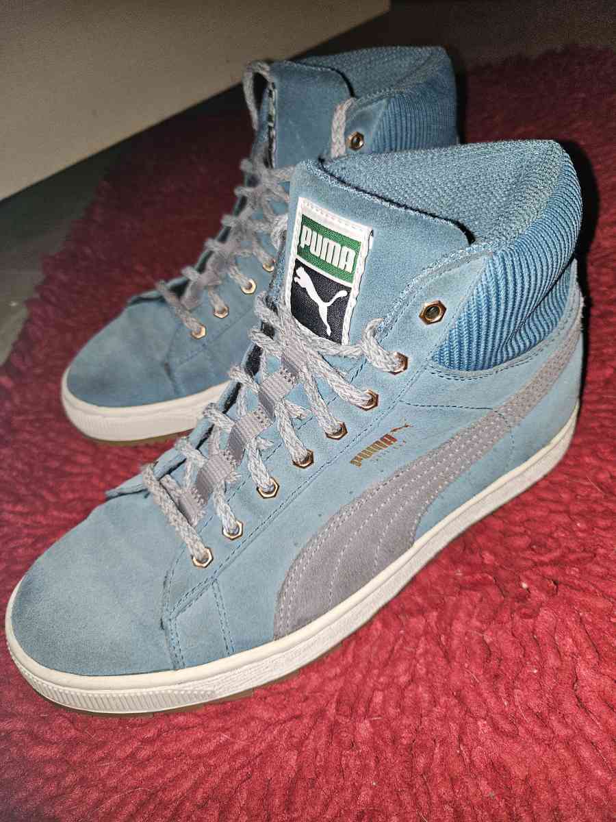 womens PUMA suede sneakers blue green size 7