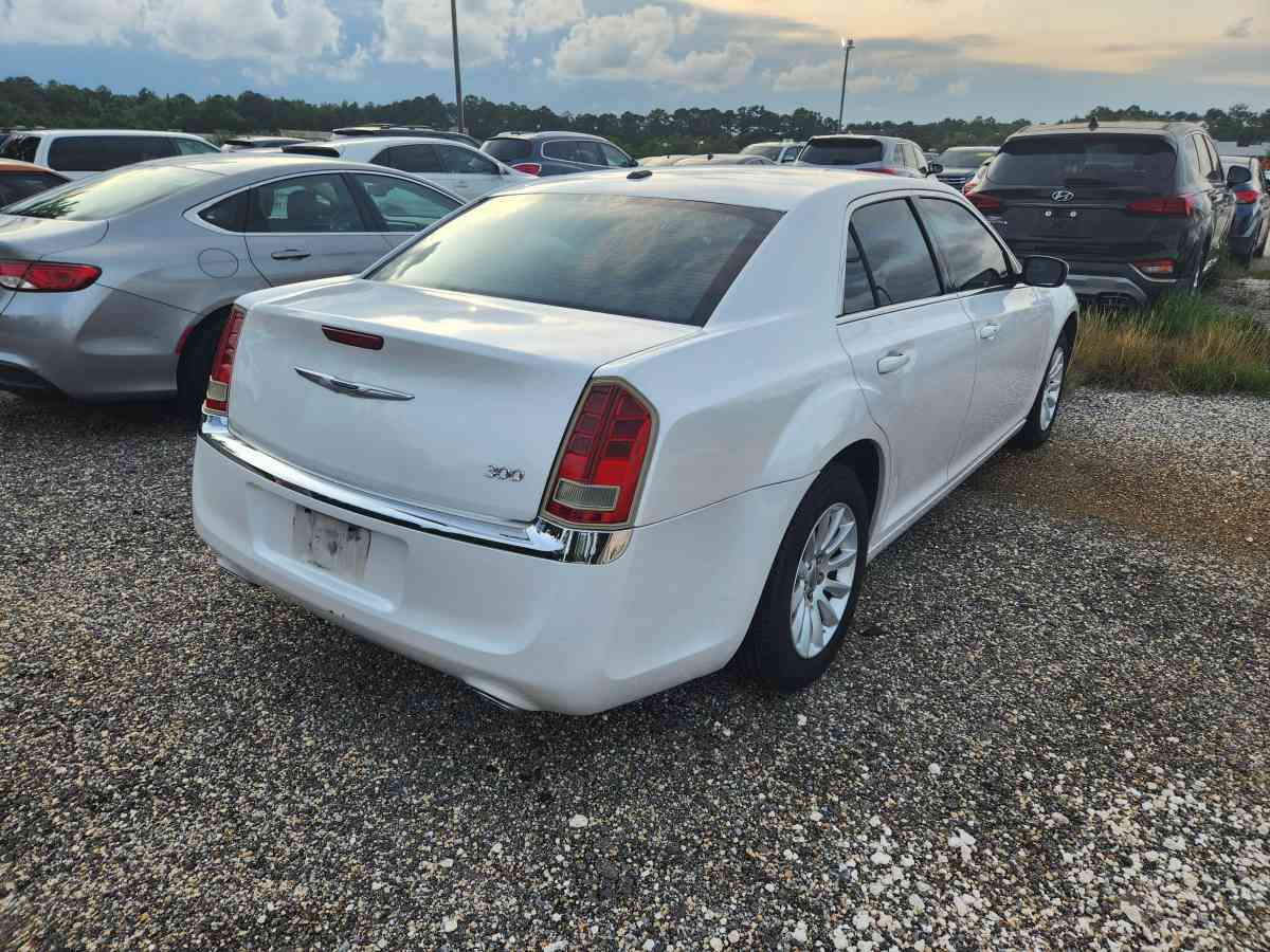 2011 Chrysler 300 Limited
