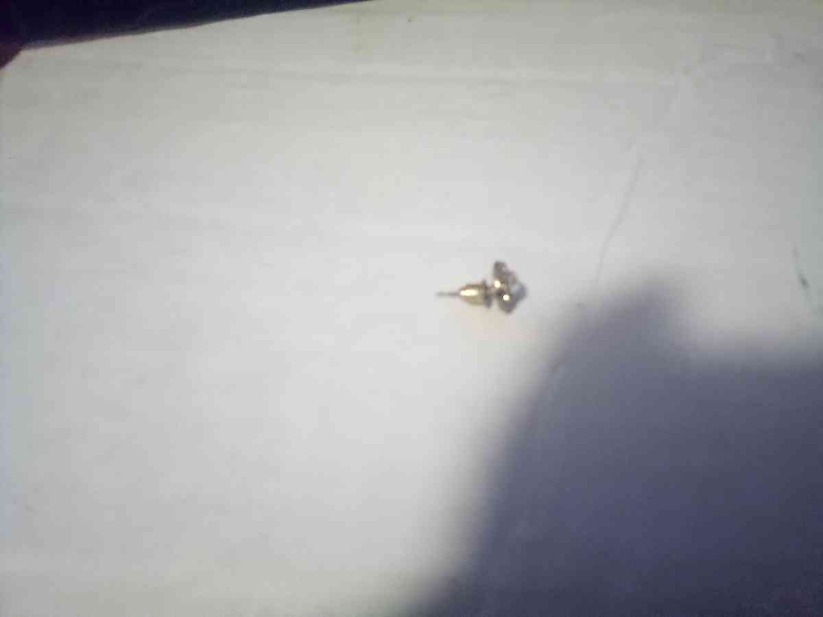 Gold diamond earrings