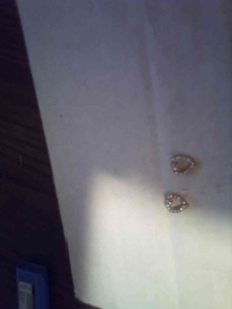 Diamond heart gold earrings