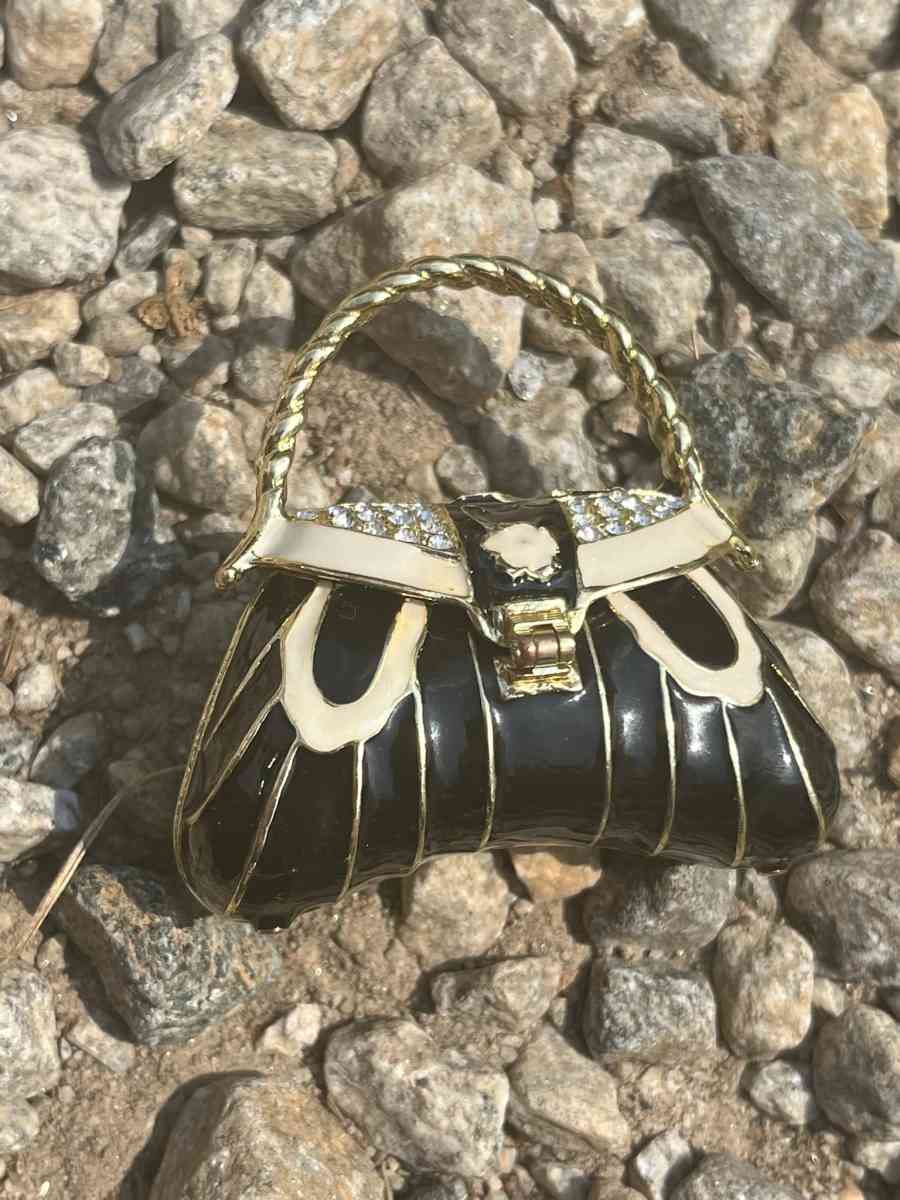 little jewelery boxes of animals and objects