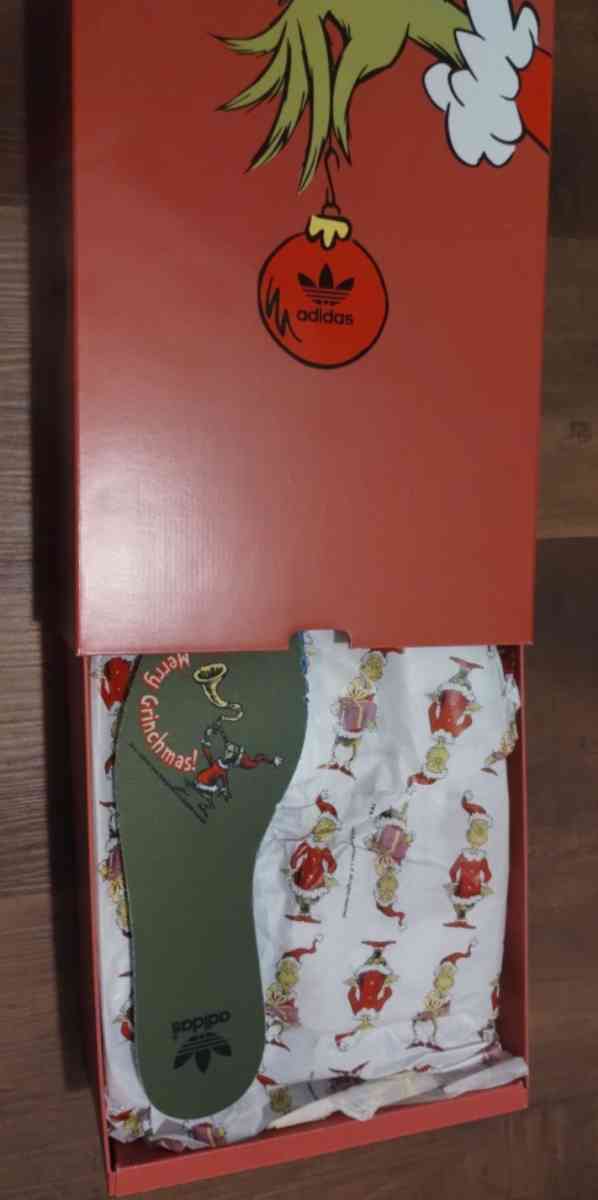 Adidas Forum Low x The grinch