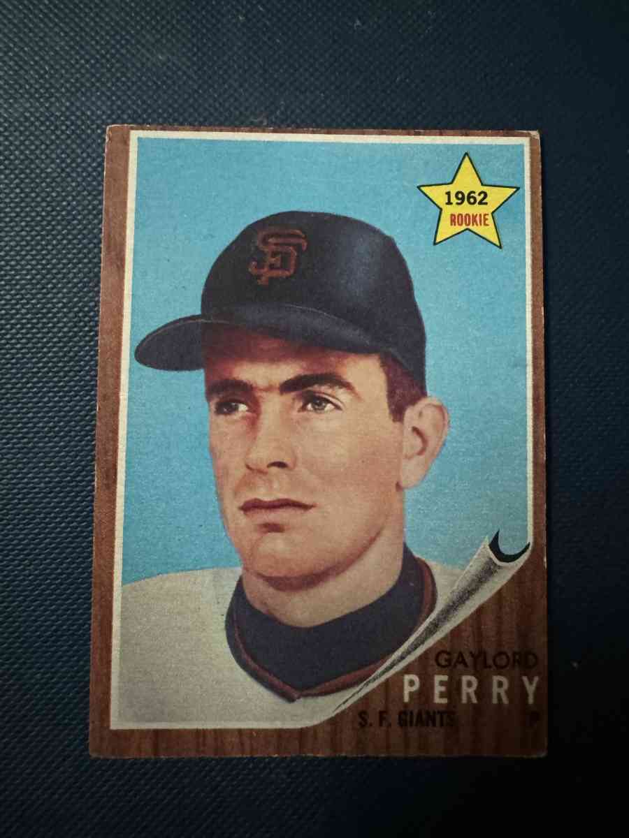 Gaylord Perry Baseball Card Topps 199