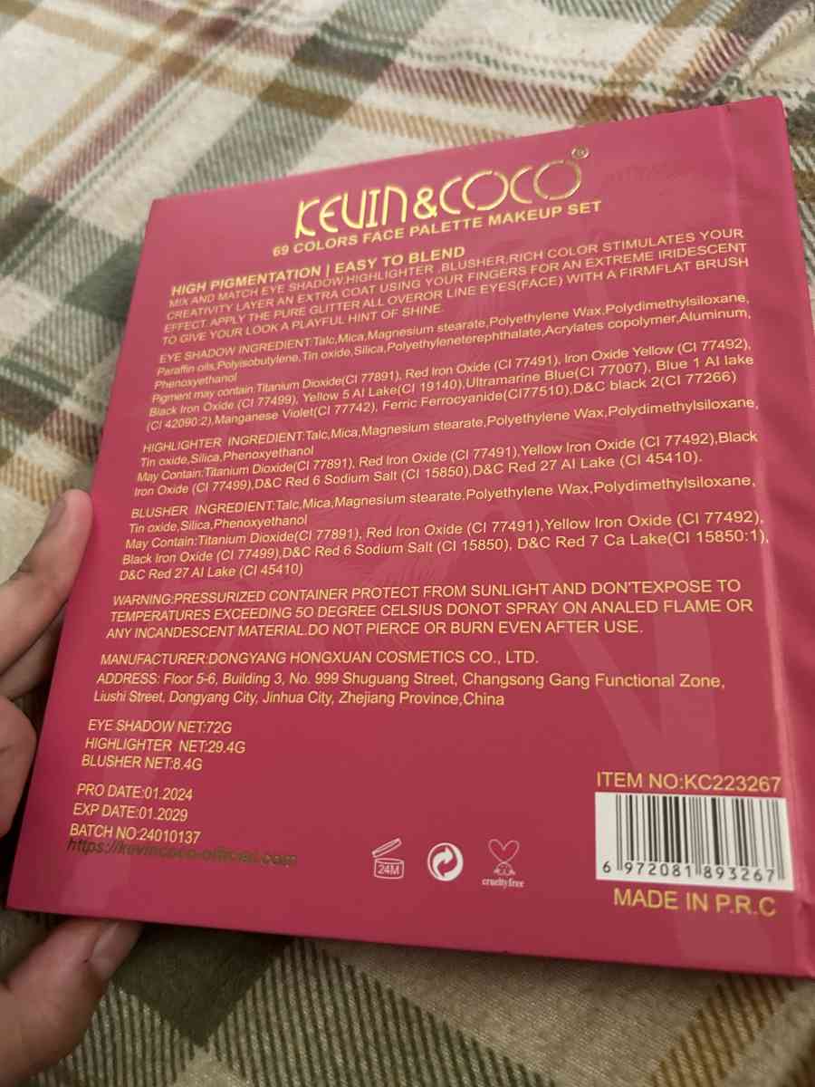 make up eyeshadow palette