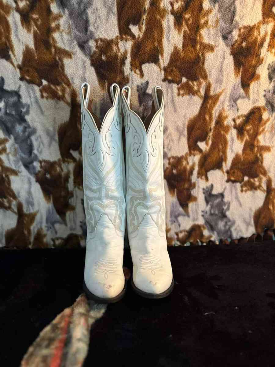 vintage 1989 Tony Lady Lama Boots