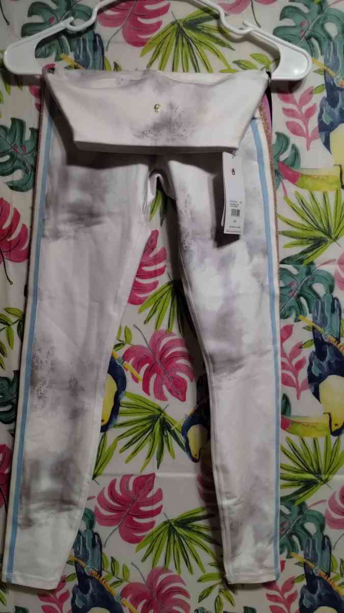 Spiritual Gangster intent dye leggings