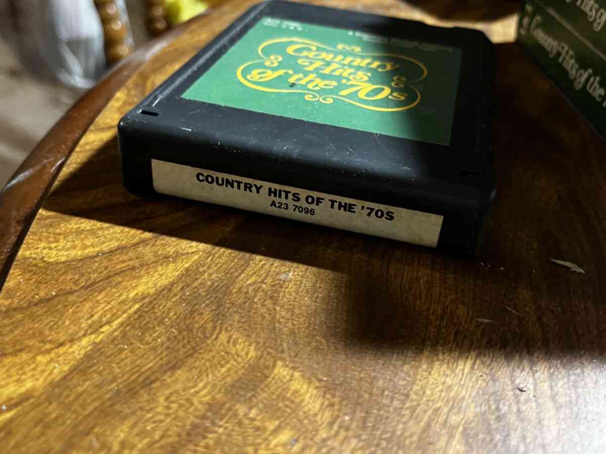 Country Hits of the 70s 8 tracks