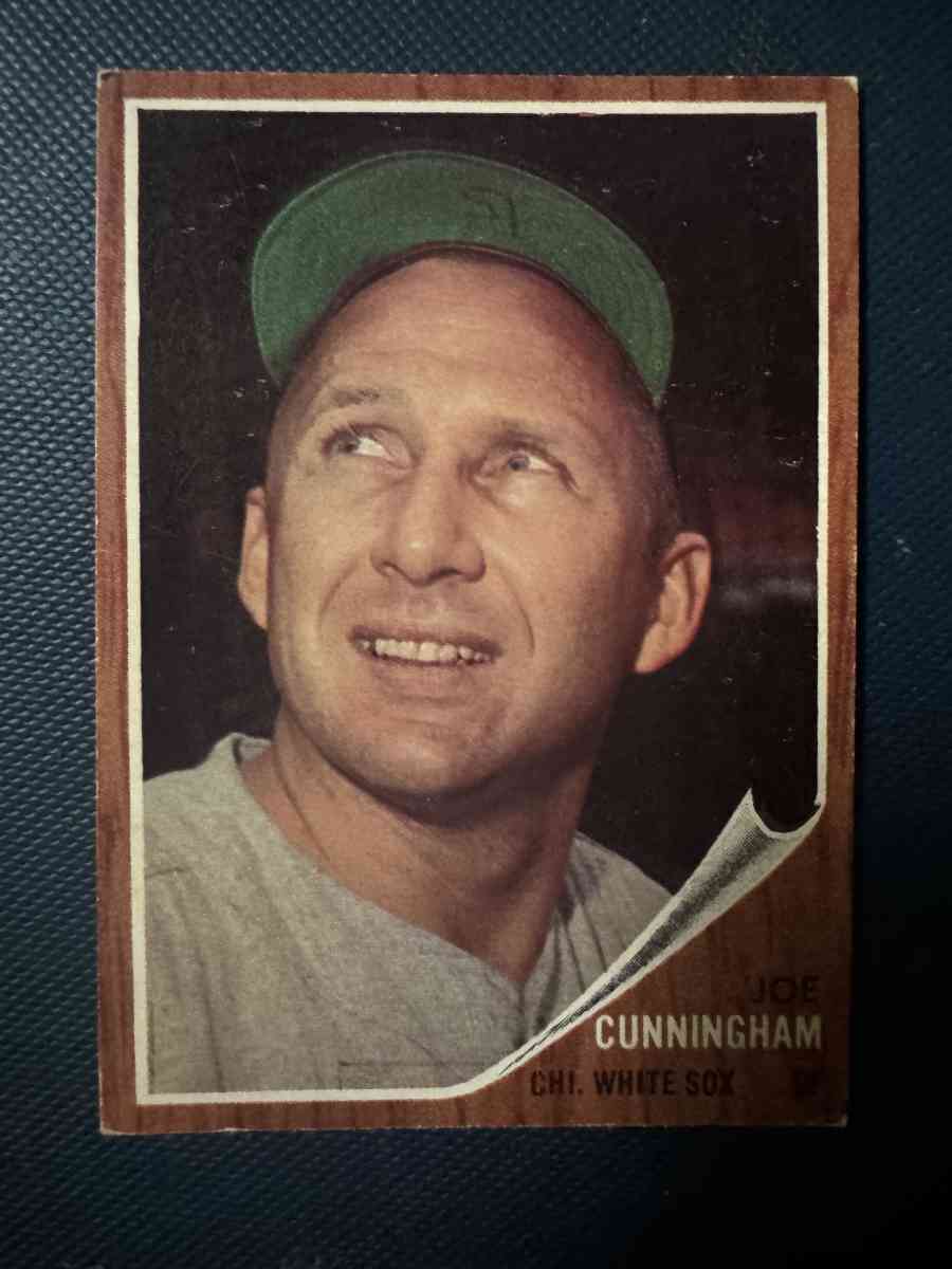 Joe Cunningham baseball card Topps 195