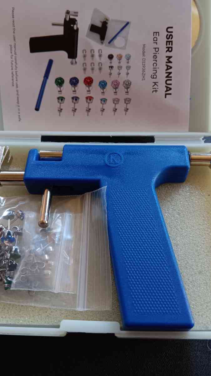 ear piercing kit