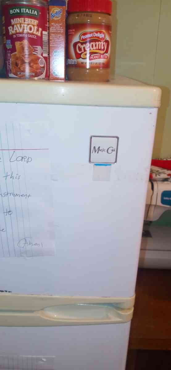 a magic chef refrigerator