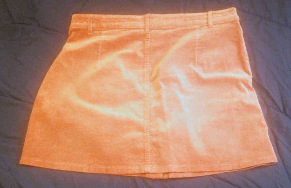 Im brown corduroy skirt button down the front size extra