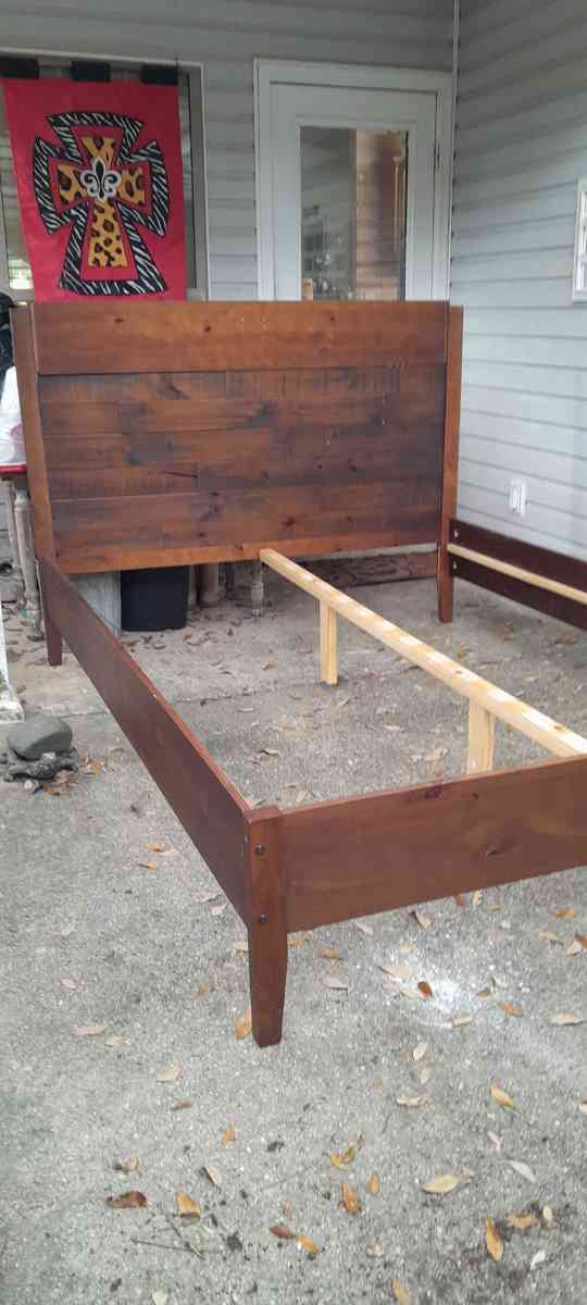 queen size custom wooden frame