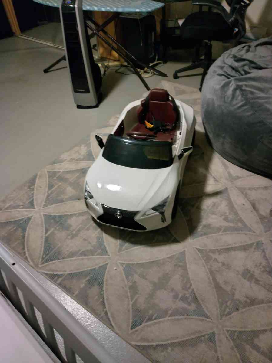 Lexus and Bentley battery operated kids cars for 3 to 5 year