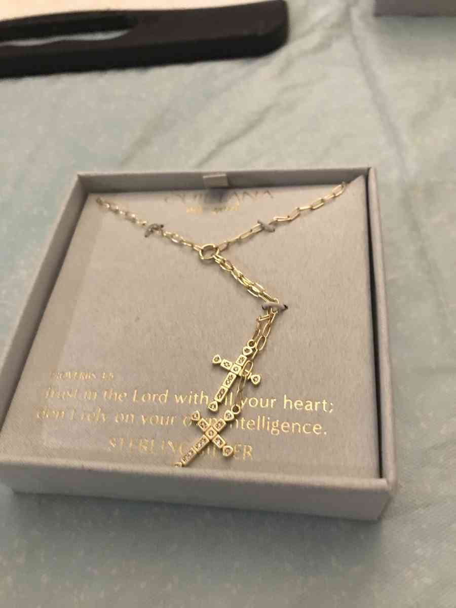 necklaces with crosses