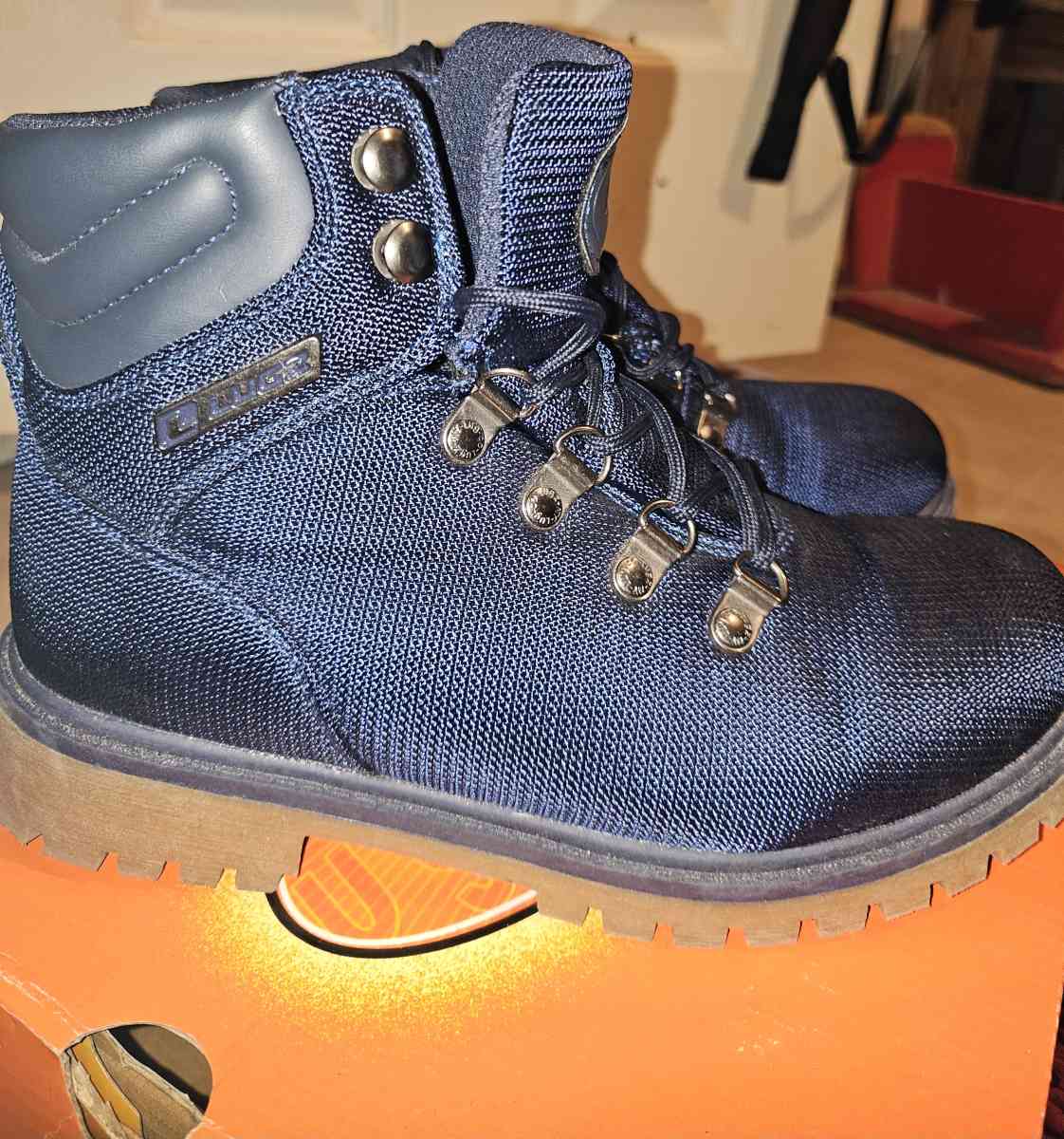 NWOT Lugz womens navy blue boots