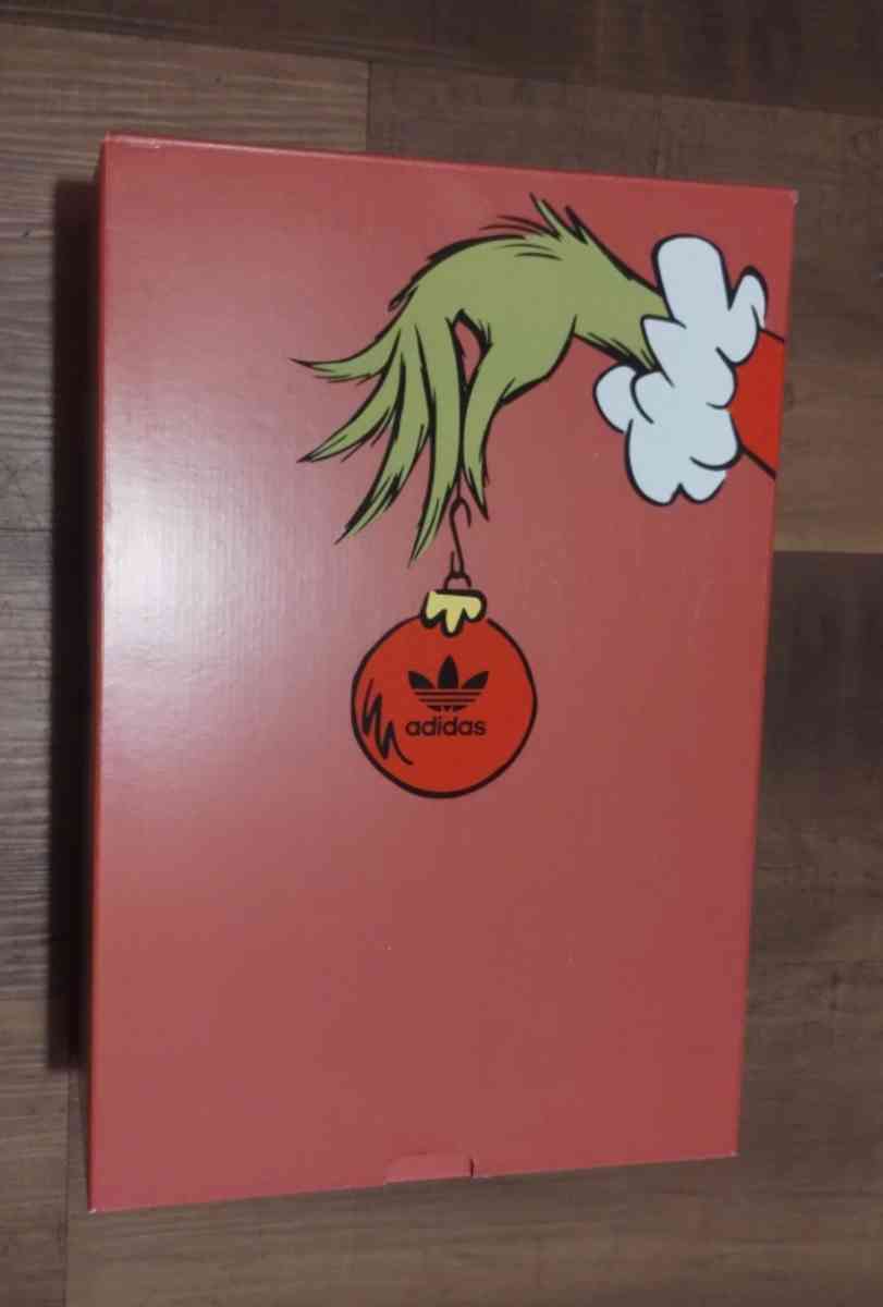 Adidas Forum Low x The grinch