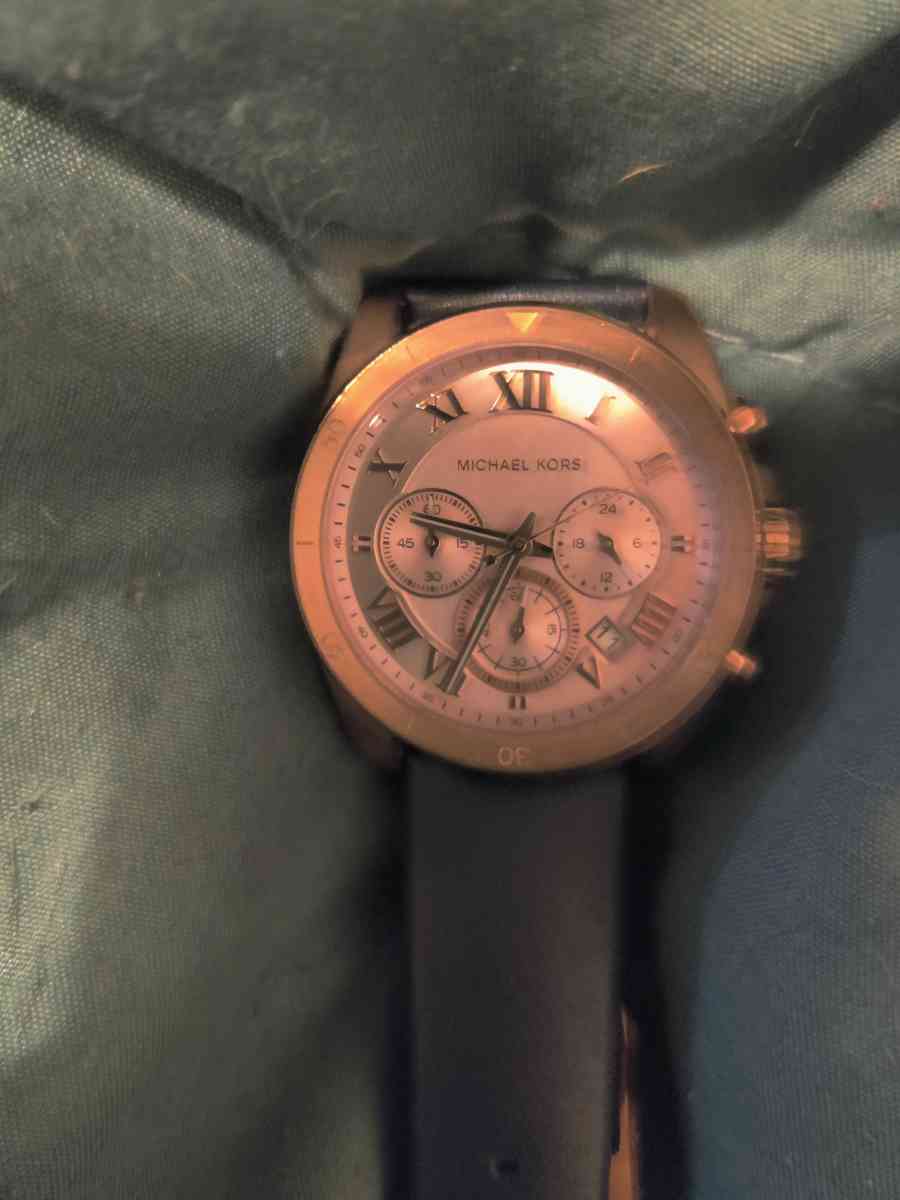 Michael kors rose gold watch