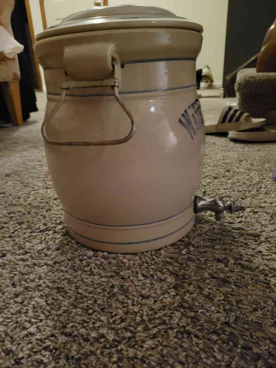 red wing Minnesota 2 gallon water cooler