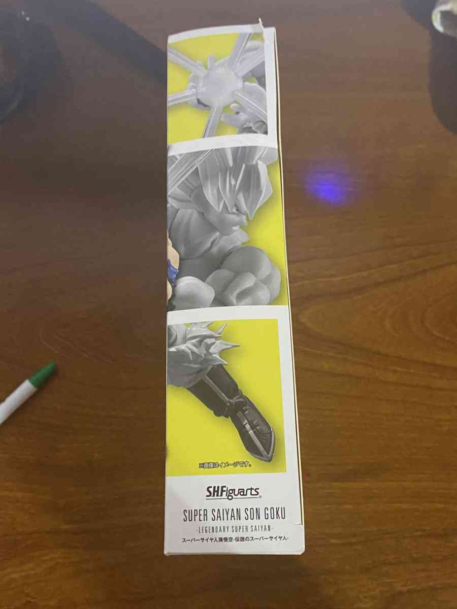 super saiyan goku figure