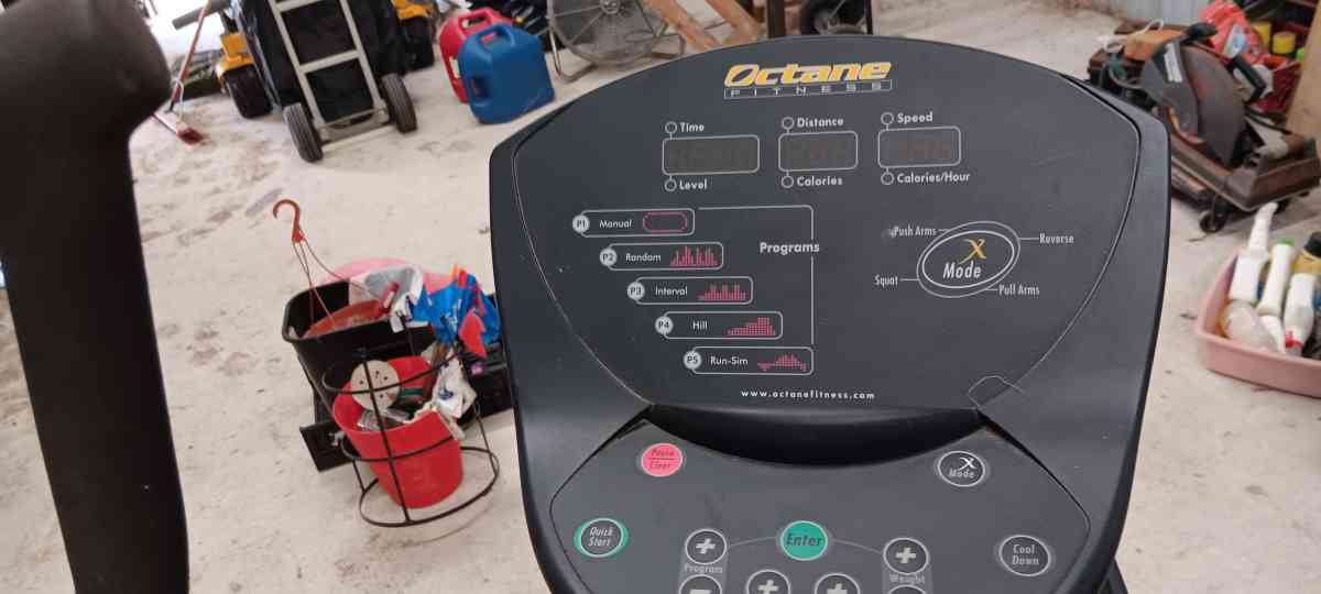 q35 octane fitness treadmill