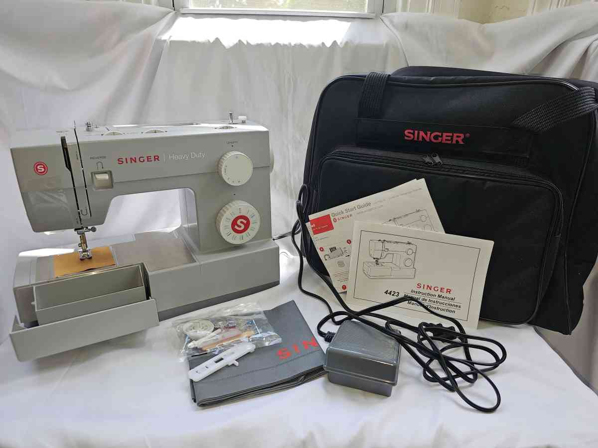 Swinger 4423 Heavy Duty Sewing Machine