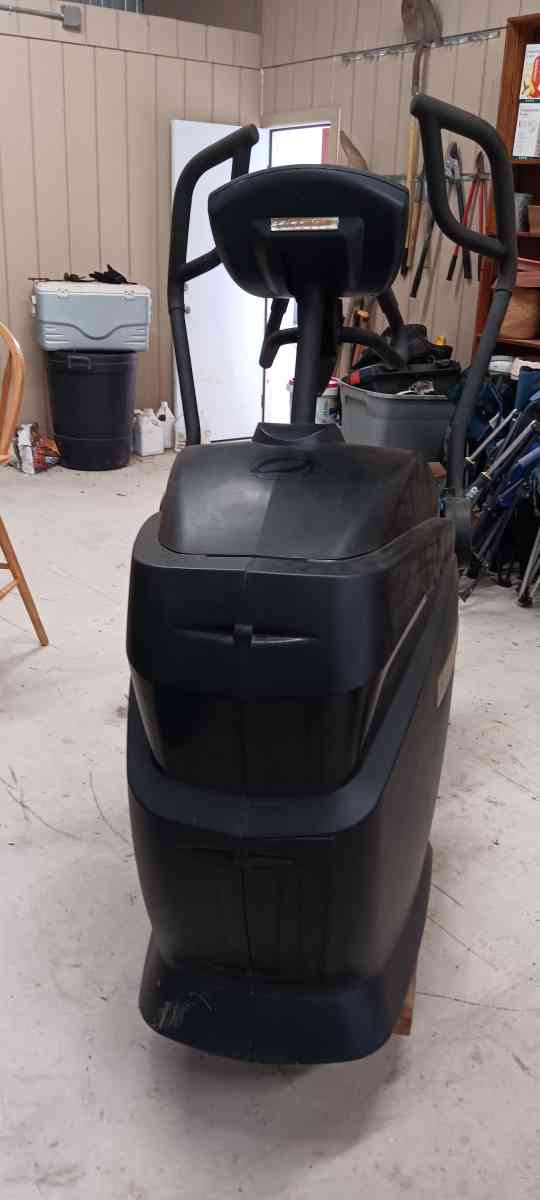 q35 octane fitness treadmill