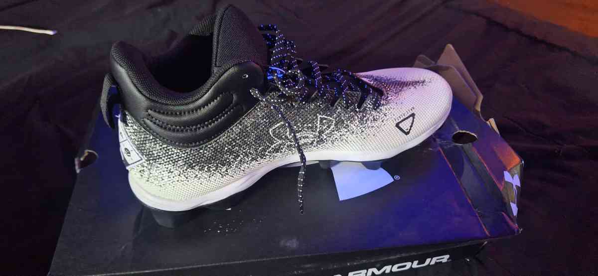 Under Armour Football Cleats Size 13