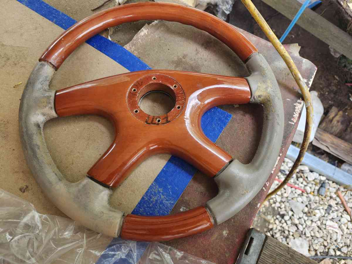 Woodgrain Steering Wheel