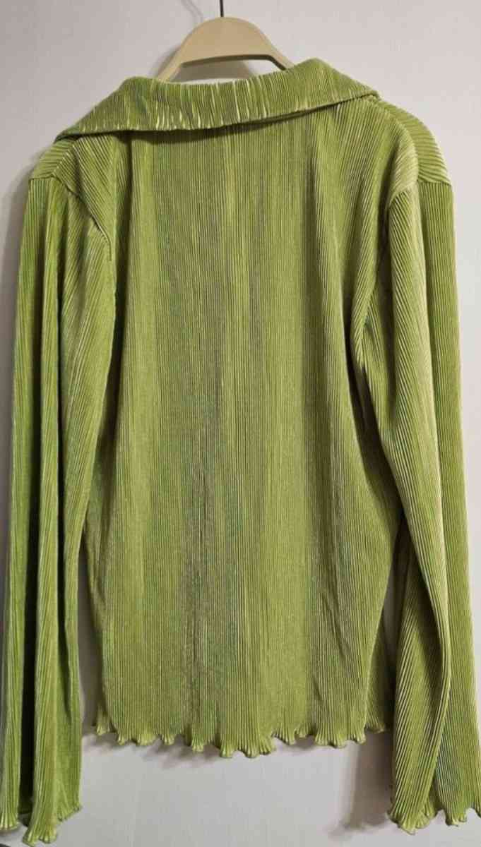 ANTHROPOLOGIE DOLAN GREEN LETTUCE HEM BUTTON BLOUSE