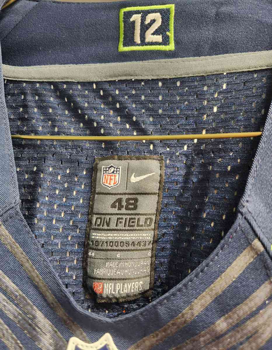 NFL Seahawks Marshawn Lynch 24 Onfield 24 Seahawks Jersey