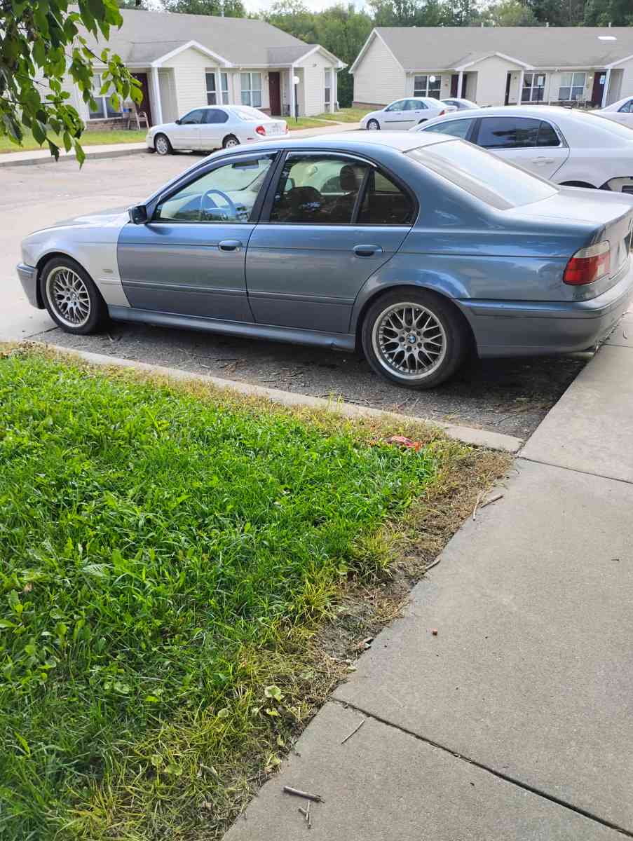 2002 BMW 530i
