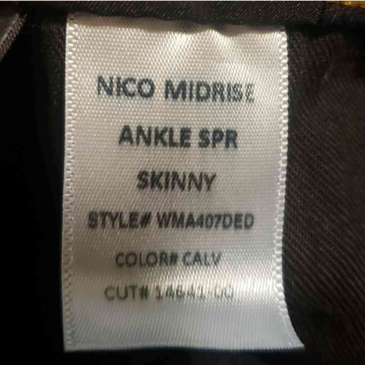 Hudson Nico MidRise Super Skinny Jean Size 28