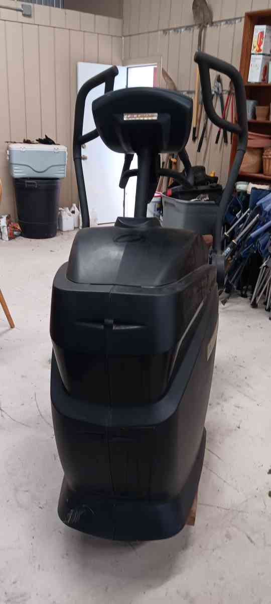 q35 octane fitness treadmill