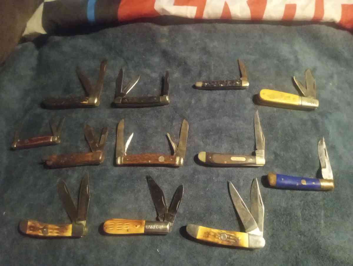 lots of knives old new most worth money