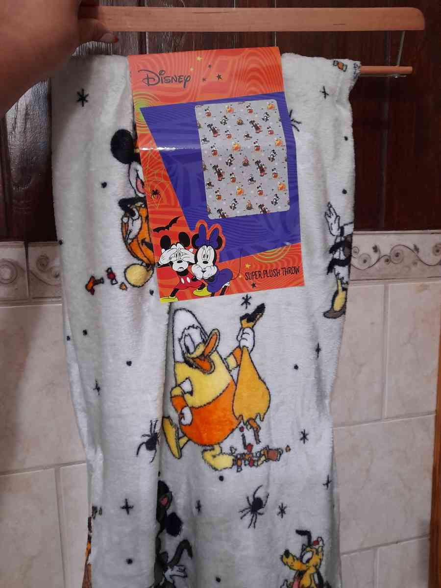 mickey vintage throw blanket