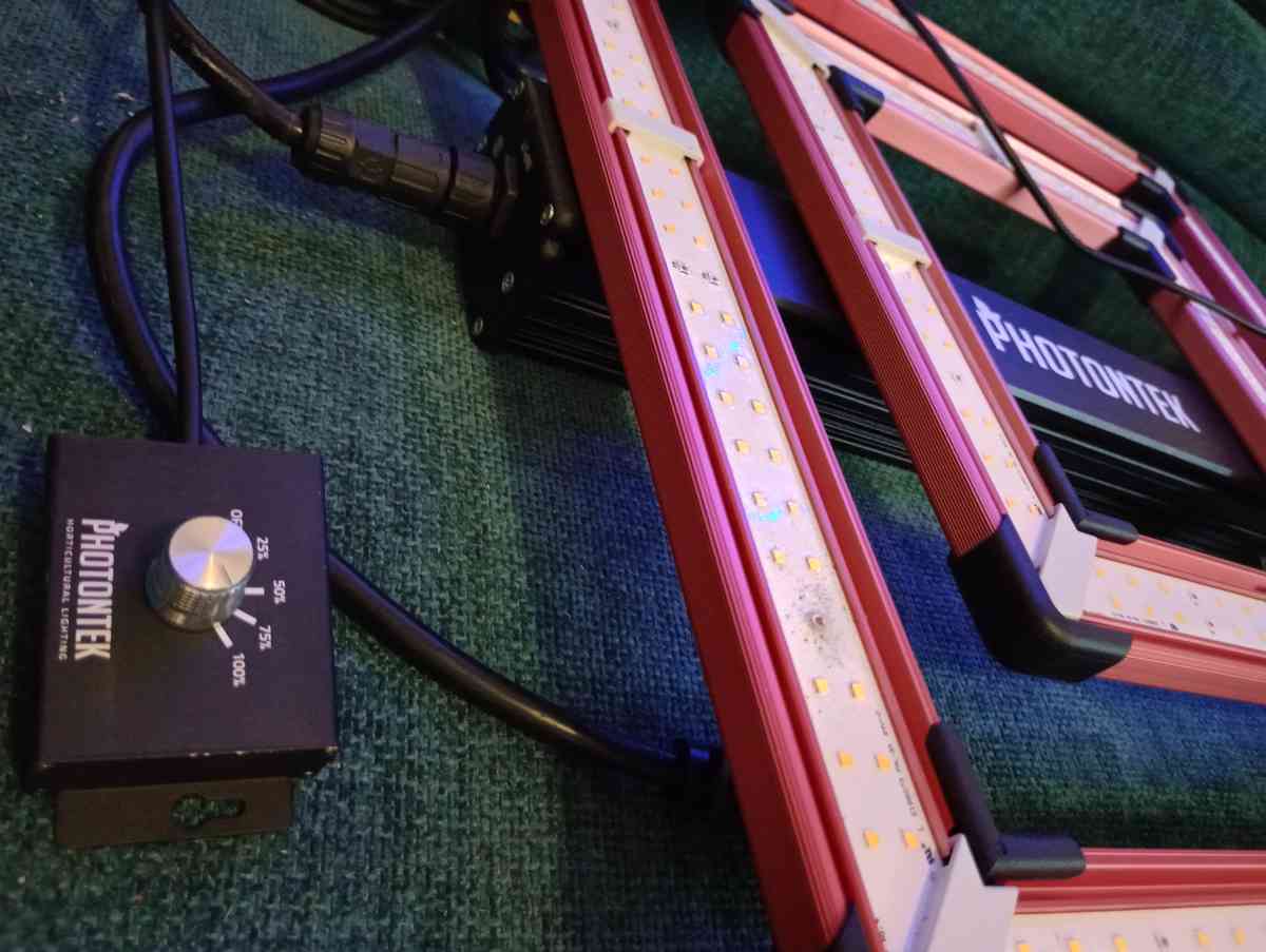 Photontek SQ200W Pro LED Horticulture lights