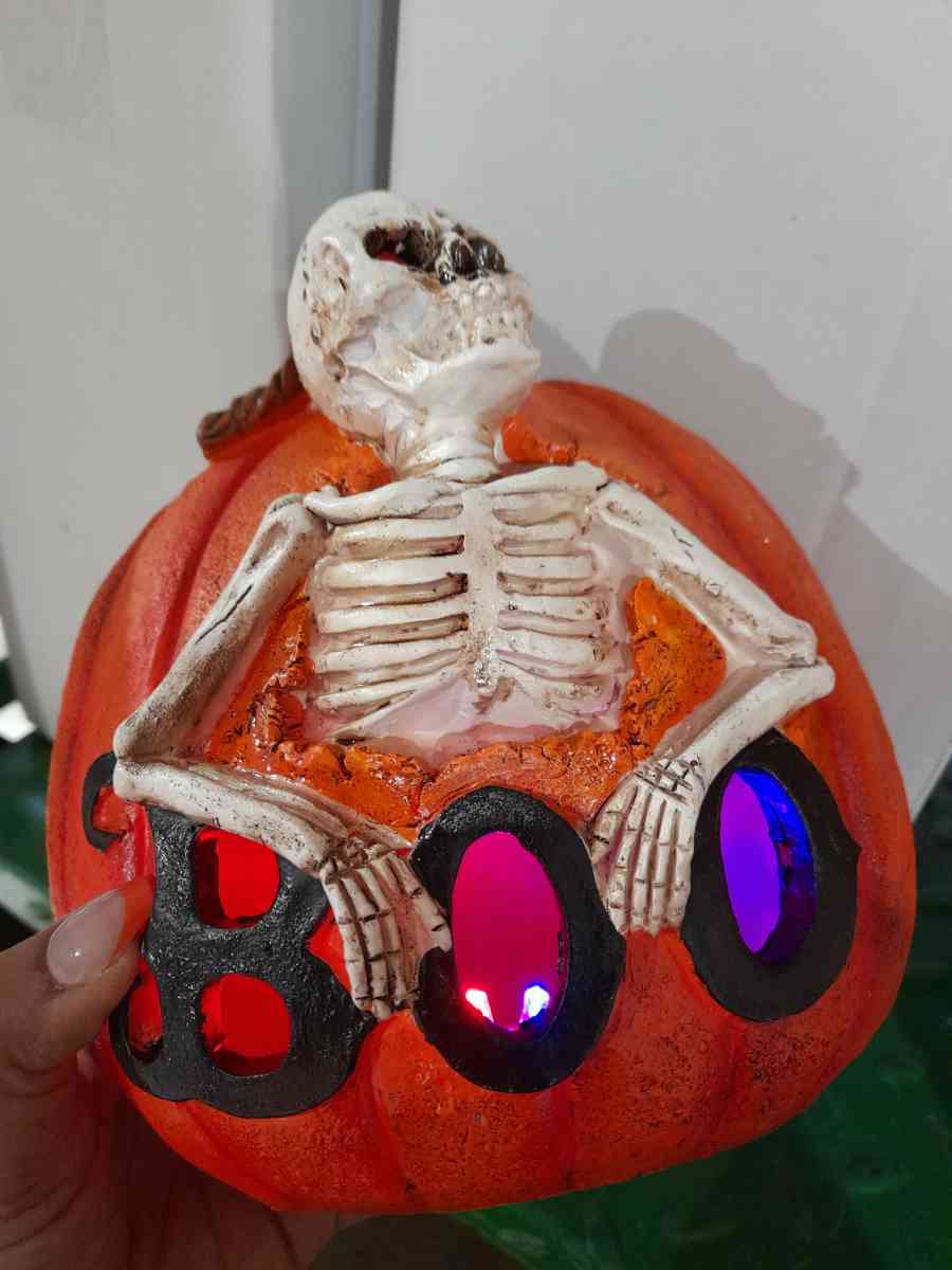Halloween lighted pumpkin
