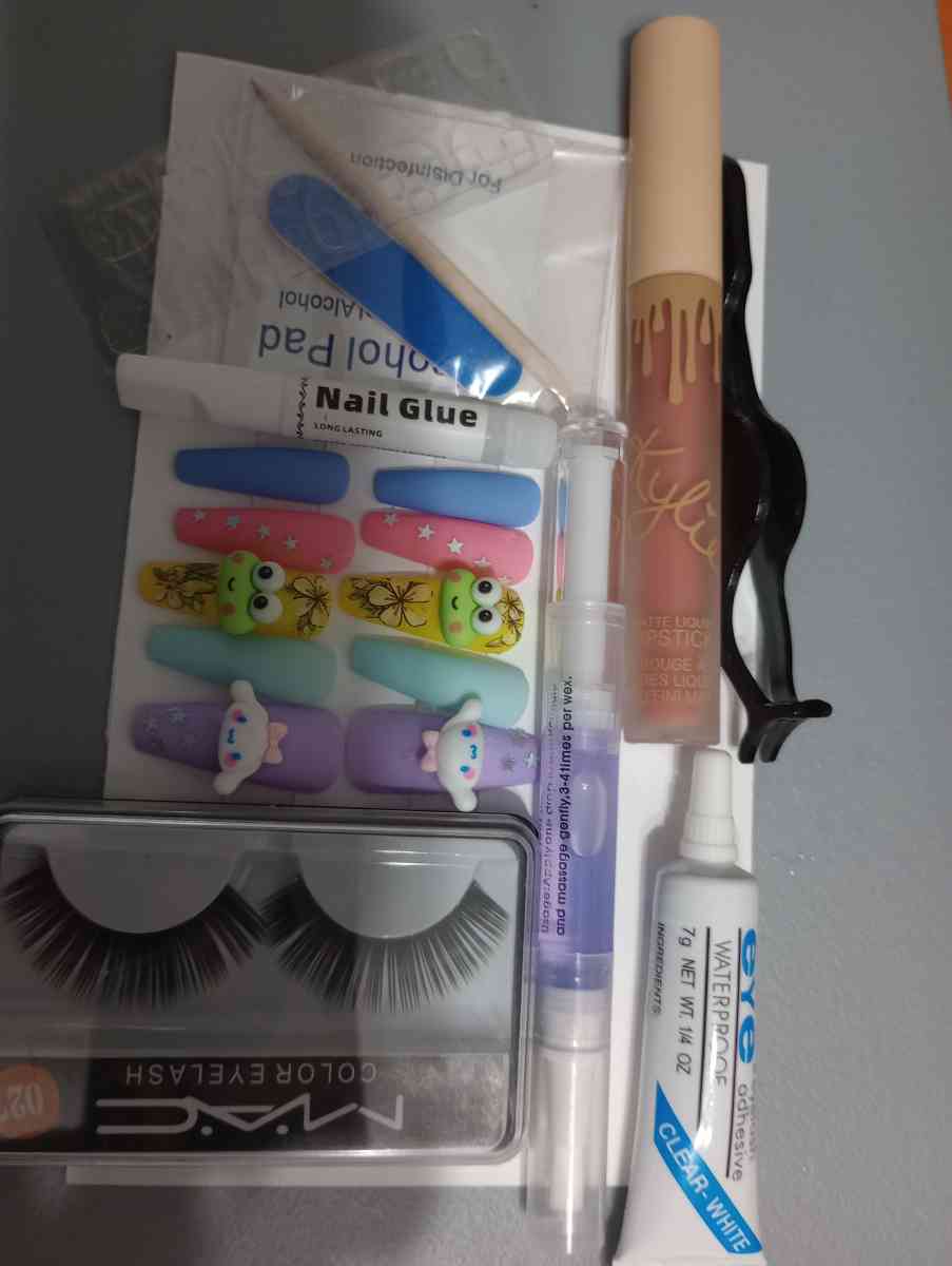 Complete Nail  Lash Beauty boxes