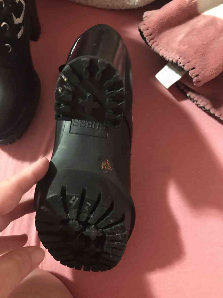 womans high heel shoes